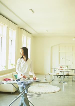 カラコンサイトに売っているケア用品