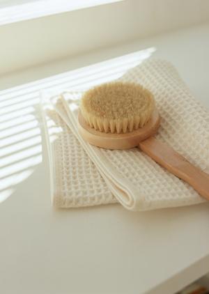 ほうきも専門店でこだわりの一品を探す